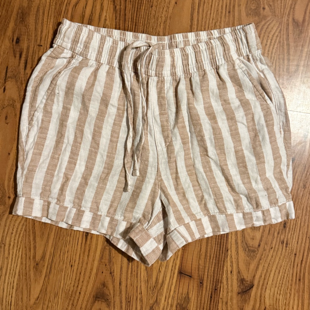 Linen shorts